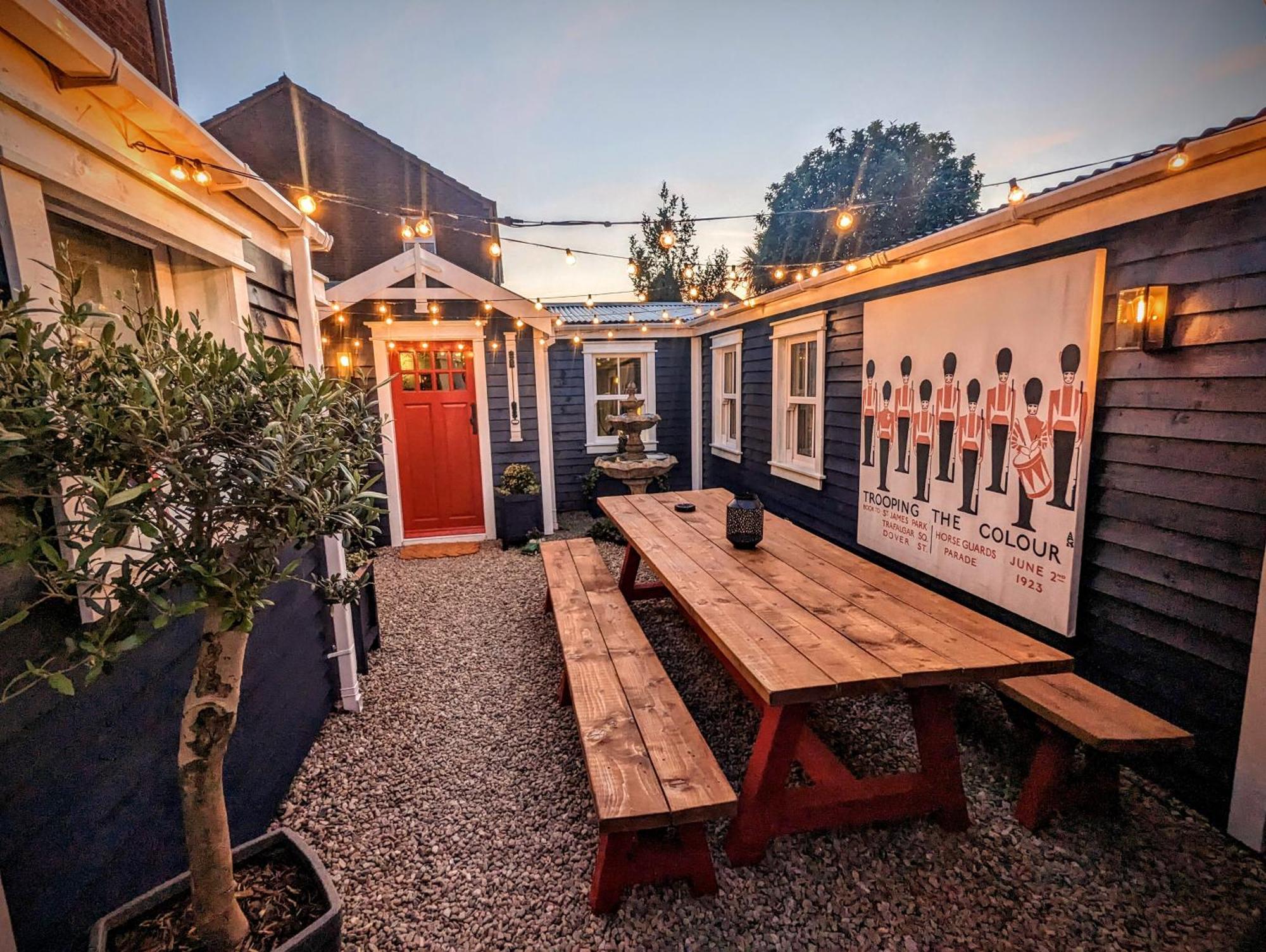 Sheddington Manor - 2 Bedroom Guest House & Cinema Belfast Eksteriør bilde