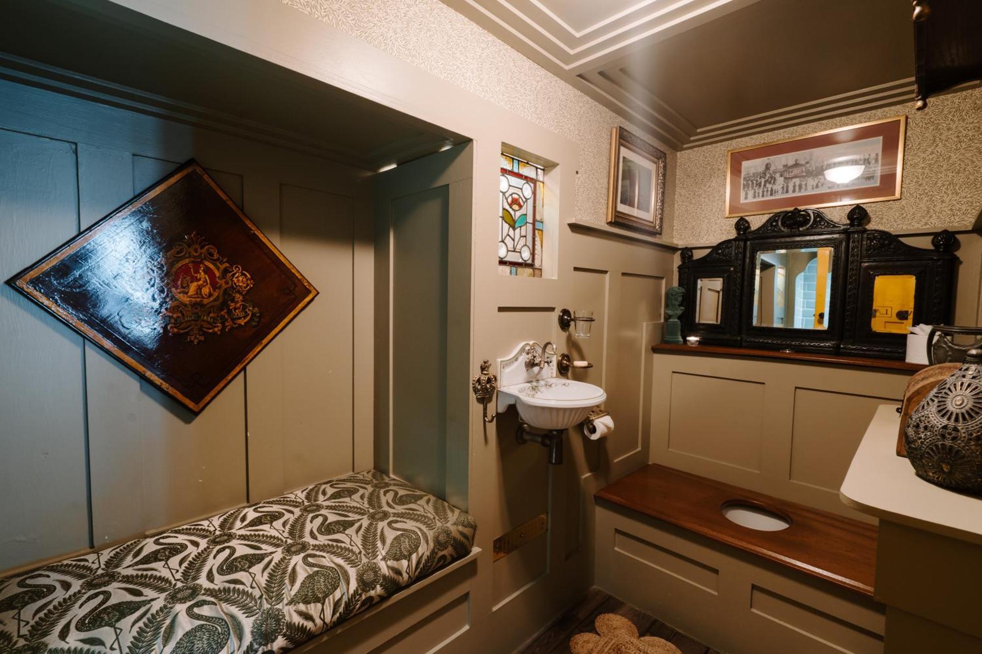 Sheddington Manor - 2 Bedroom Guest House & Cinema Belfast Eksteriør bilde